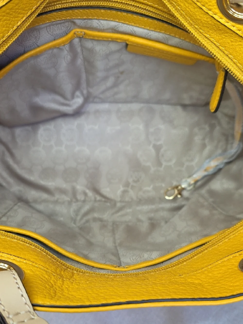 Michael Kors Bedford top zip pocket tote- vibrant yellow. - Picture 5 of 7